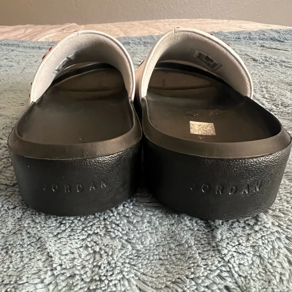 Jordan White and Red Nola Slide Sandals, women’s Size 9 - Picture 7 of 7